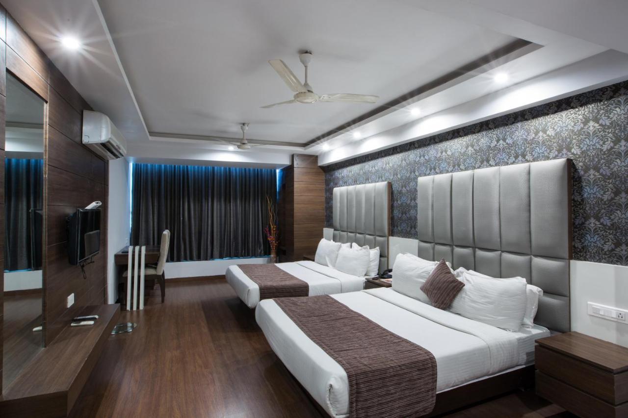 Hotel Narula'S Aurrum Amritsar Oda fotoğraf