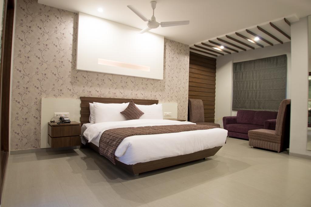 Hotel Narula'S Aurrum Amritsar Dış mekan fotoğraf