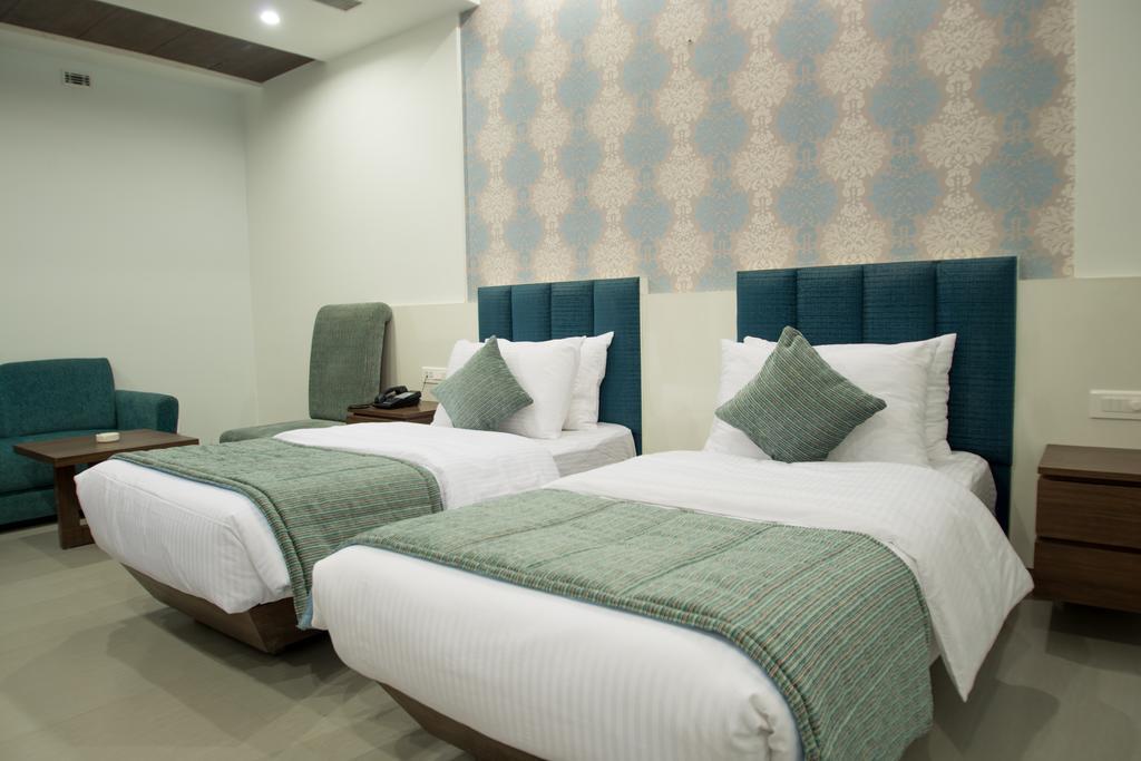 Hotel Narula'S Aurrum Amritsar Dış mekan fotoğraf