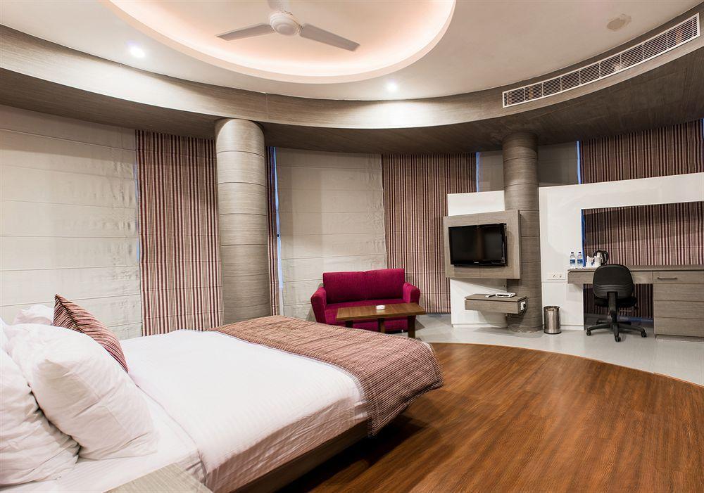 Hotel Narula'S Aurrum Amritsar Dış mekan fotoğraf