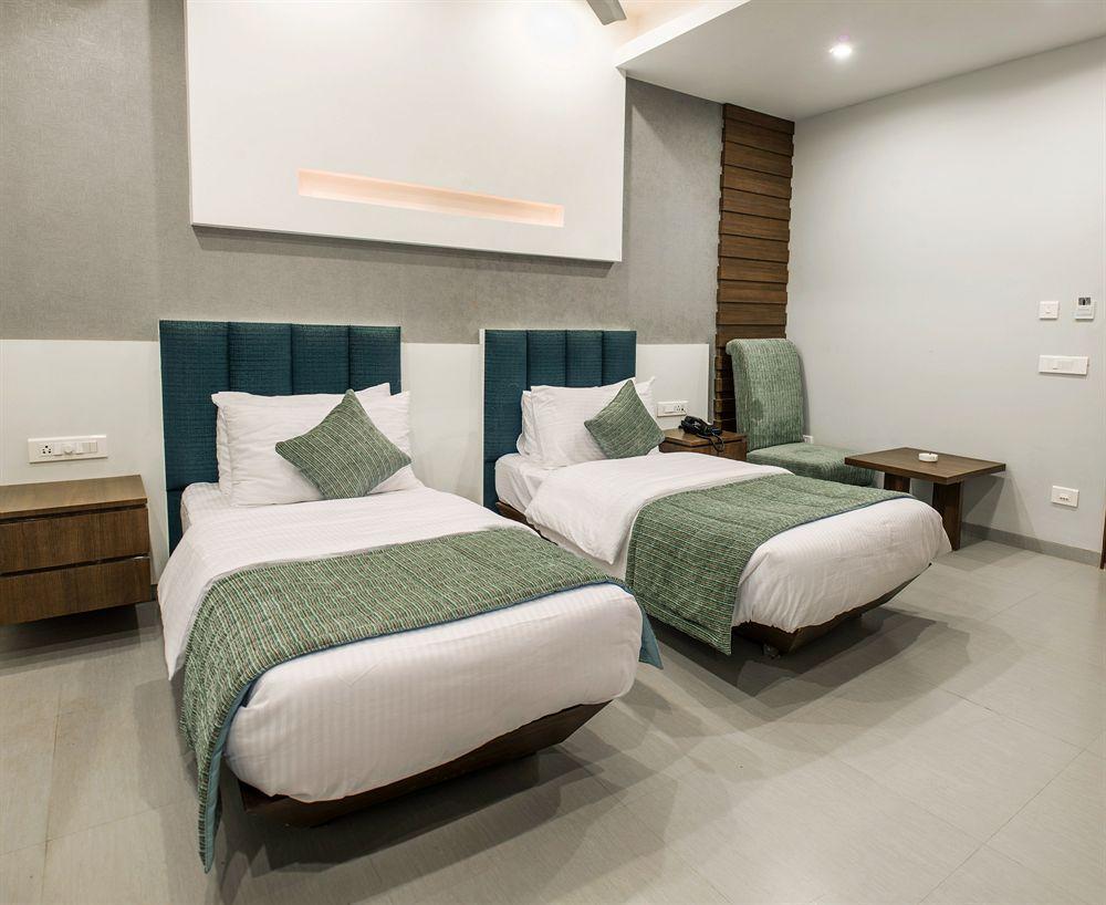 Hotel Narula'S Aurrum Amritsar Dış mekan fotoğraf