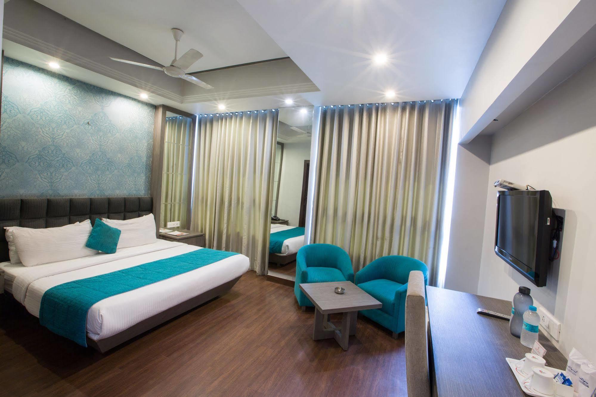 Hotel Narula'S Aurrum Amritsar Dış mekan fotoğraf