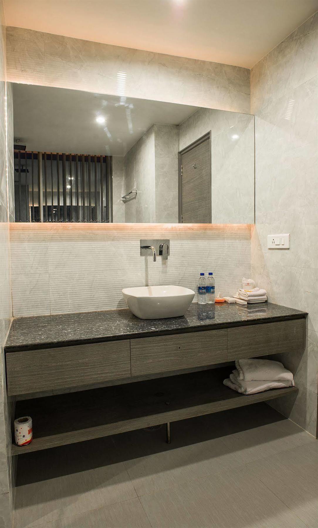 Hotel Narula'S Aurrum Amritsar Dış mekan fotoğraf