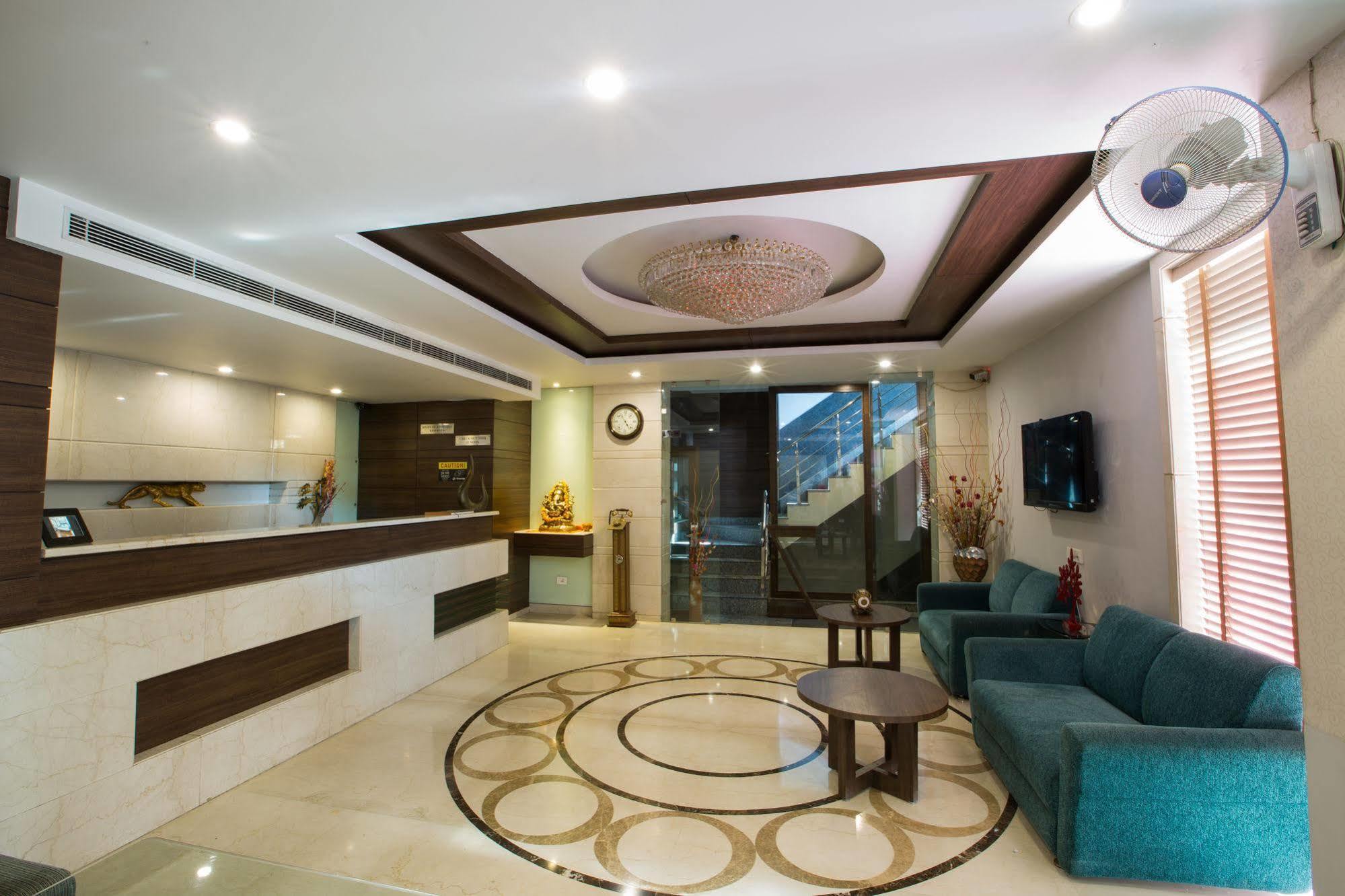Hotel Narula'S Aurrum Amritsar Dış mekan fotoğraf