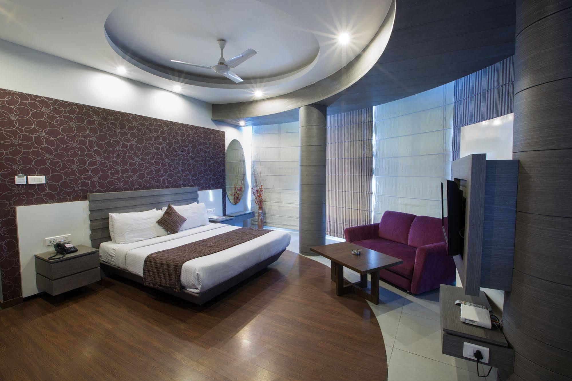 Hotel Narula'S Aurrum Amritsar Dış mekan fotoğraf