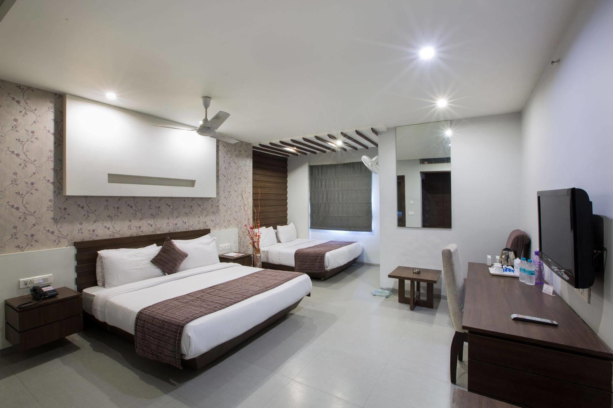 Hotel Narula'S Aurrum Amritsar Dış mekan fotoğraf