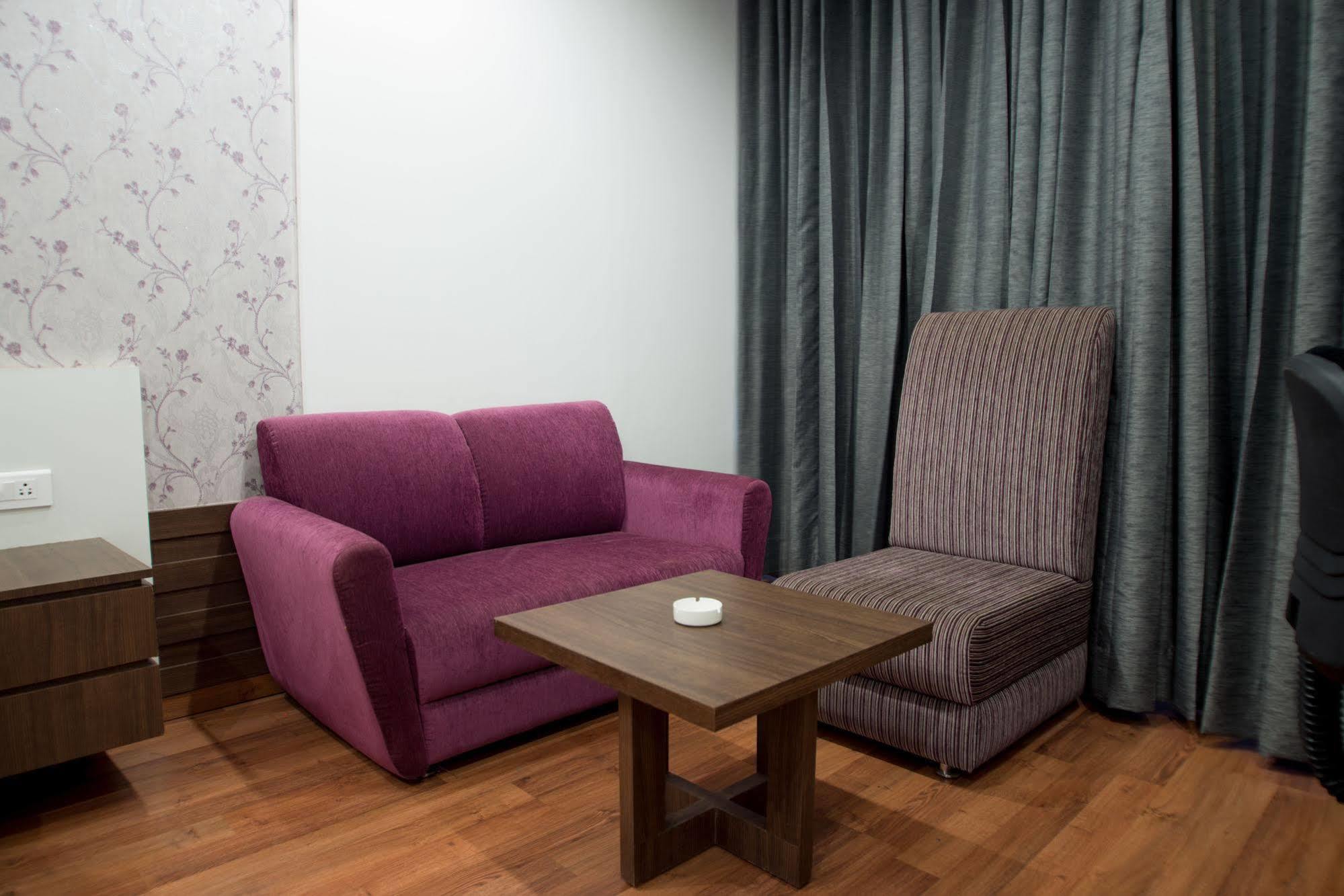 Hotel Narula'S Aurrum Amritsar Dış mekan fotoğraf