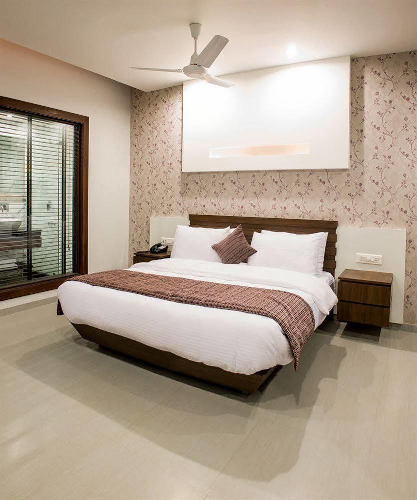 Hotel Narula'S Aurrum Amritsar Dış mekan fotoğraf